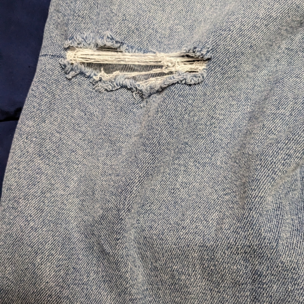 American eagle mom jeans destroyed with back of thigh slit - Picture 4 of 16